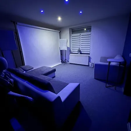 Apartment Fly5 Gaming Spot